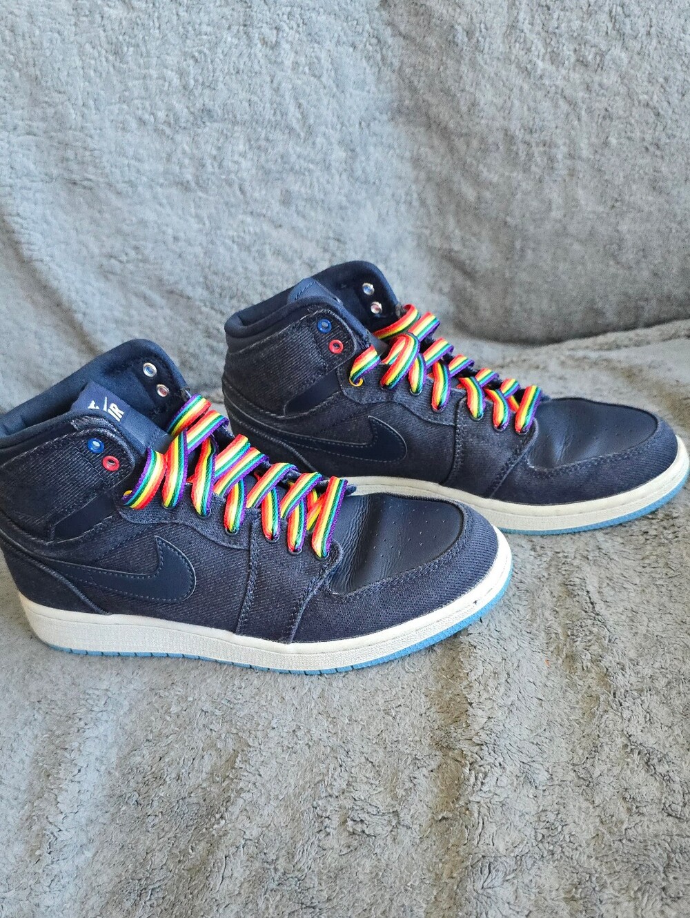 Rare Retro Air Jordan 1 High 'Family Forever' (2014) - Size 5.5Y / Women's US 7
